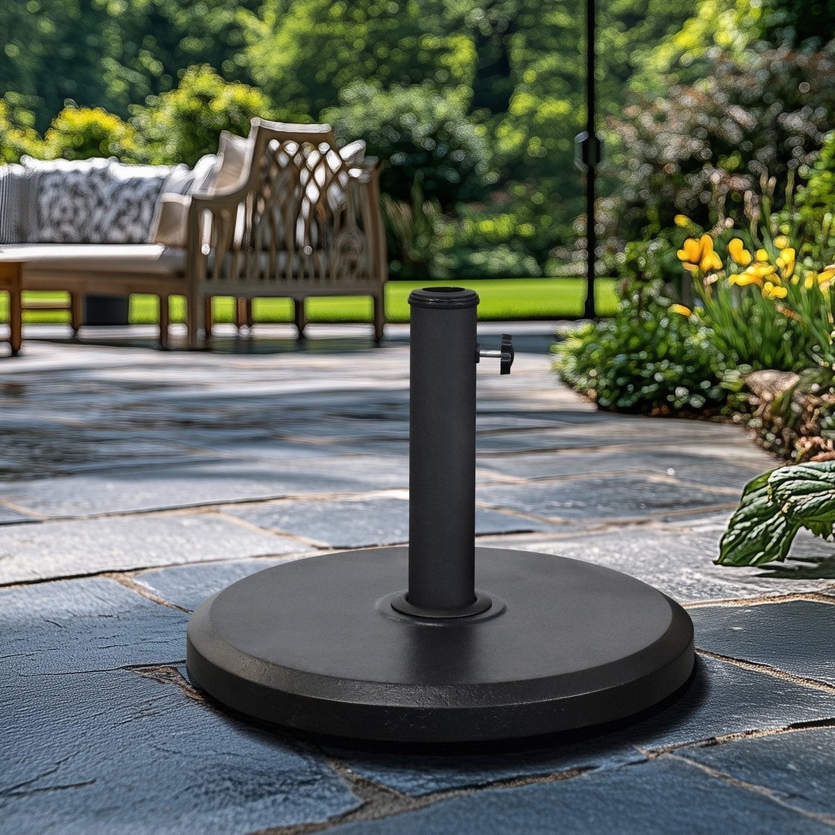 CR16 cross-stand base in use
